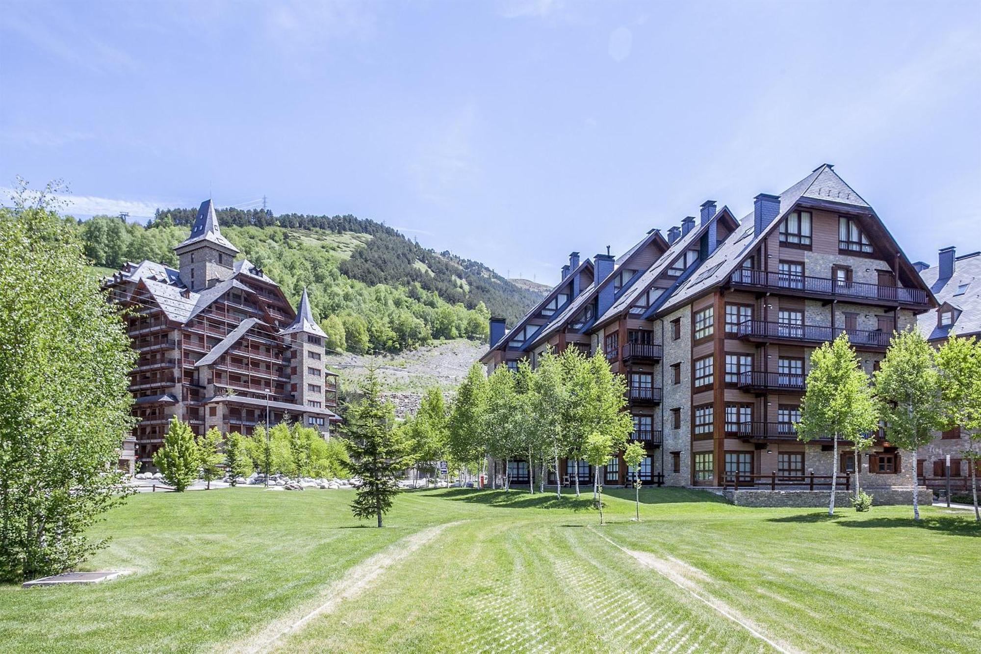 Luderna - Apartamento Val De Ruda A2 Comalada Baqueira Beret Exterior photo